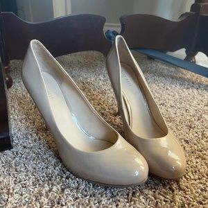 Nine West nude heels size 9